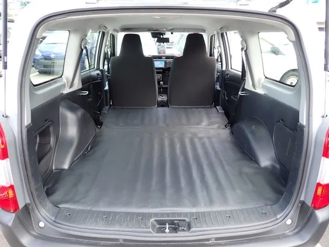 トヨタ　プロボックスバン　２ＷＤ