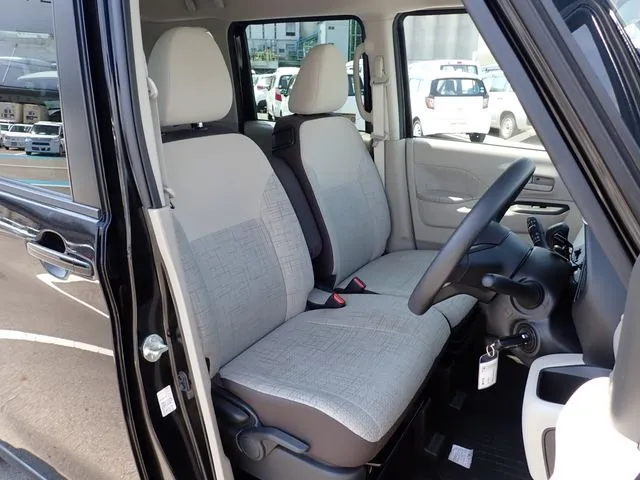 ニッサン　ルークス