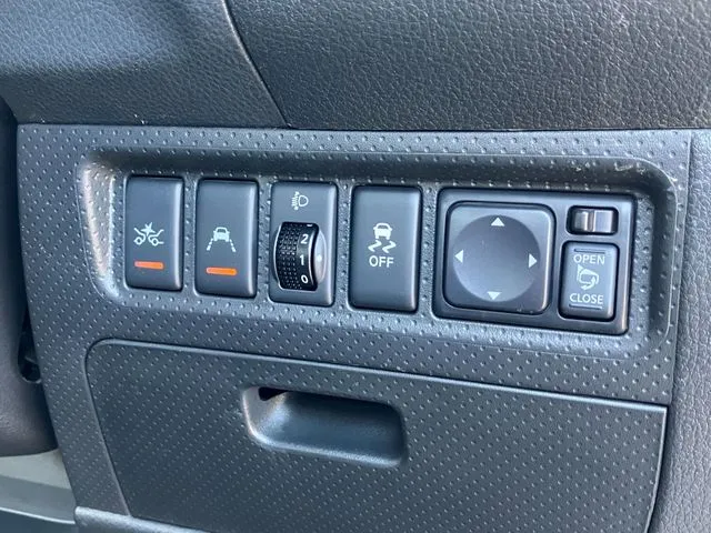 ニッサン　ＮＶ１５０　ＡＤ　４ＷＤ