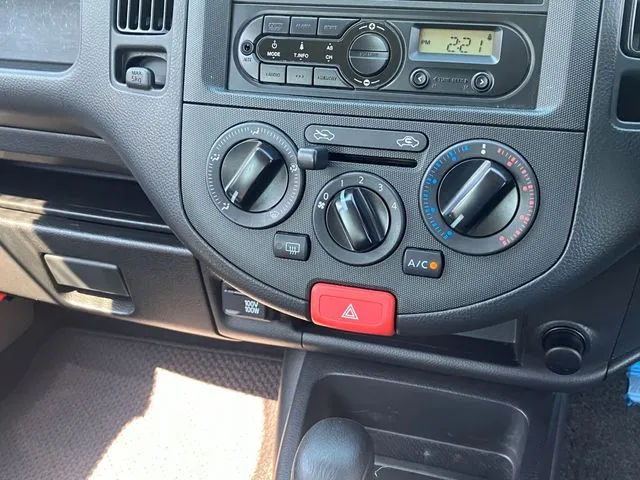 ニッサン　ＮＶ１５０　ＡＤ　４ＷＤ