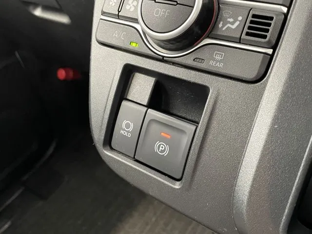 タント(ダイハツ)の車両写真