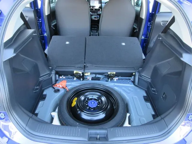 アクア(トヨタ)の車両写真