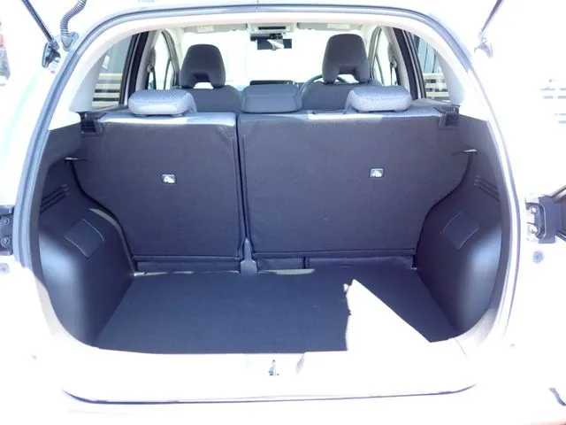 ノート（ニッサン）の車両写真