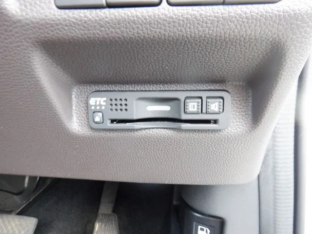 フリードプラス ハイブリッド(ホンダ)の車両写真