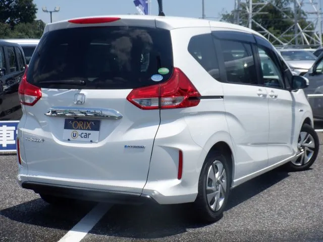 フリードプラス ハイブリッド(ホンダ)の車両写真