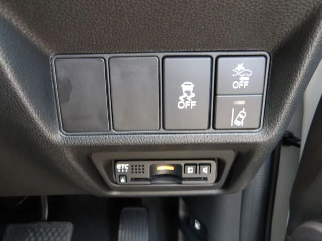 ステップワゴン スパーダ(ホンダ)の車両写真