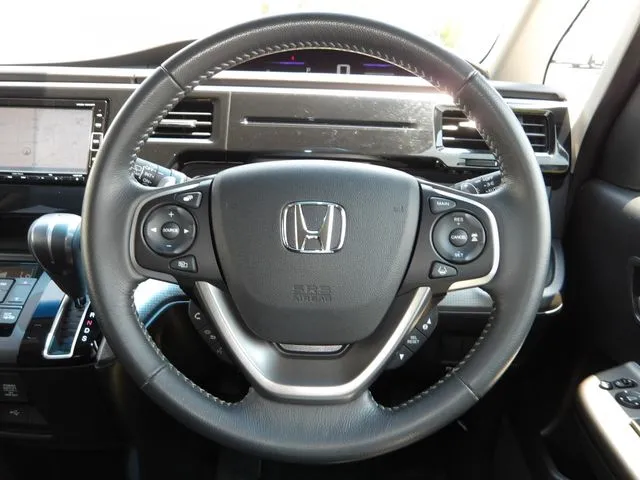 ステップワゴン スパーダ(ホンダ)の車両写真