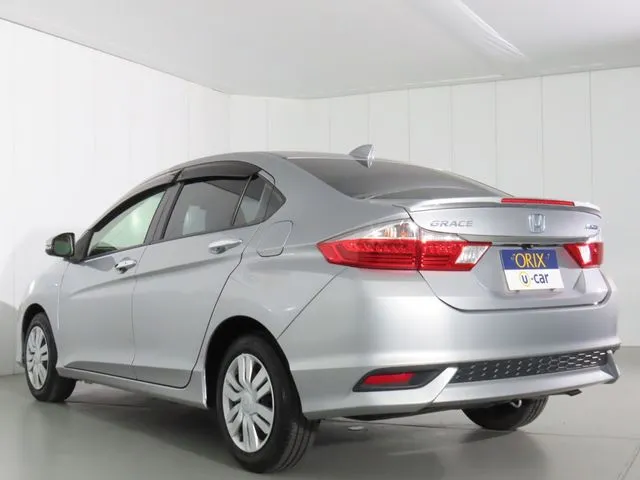 グレイス ハイブリッド(ホンダ)の車両写真