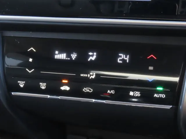 グレイス ハイブリッド(ホンダ)の車両写真