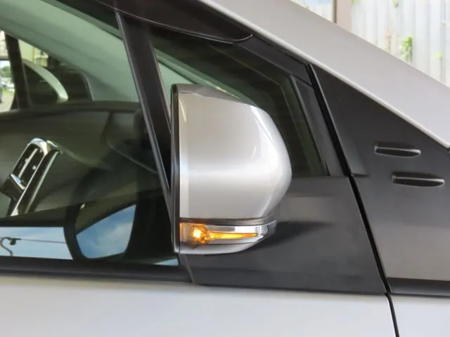 トヨタ　プリウス