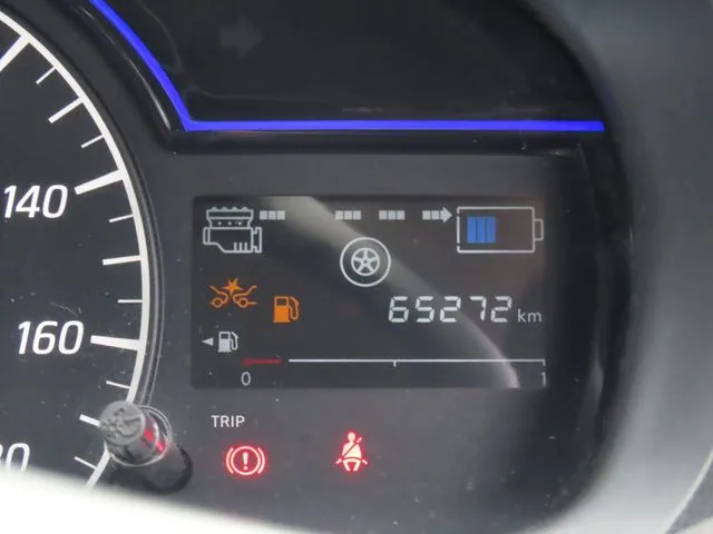 ニッサン　ノート