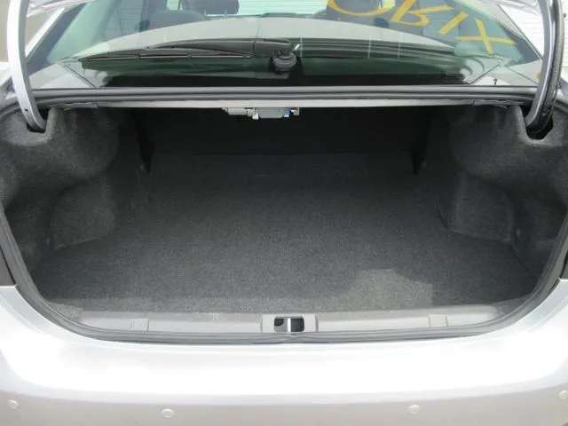 スバル　インプレッサＧ４　４ＷＤ