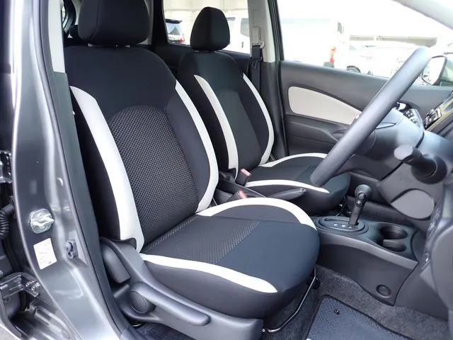 ニッサン　ノート