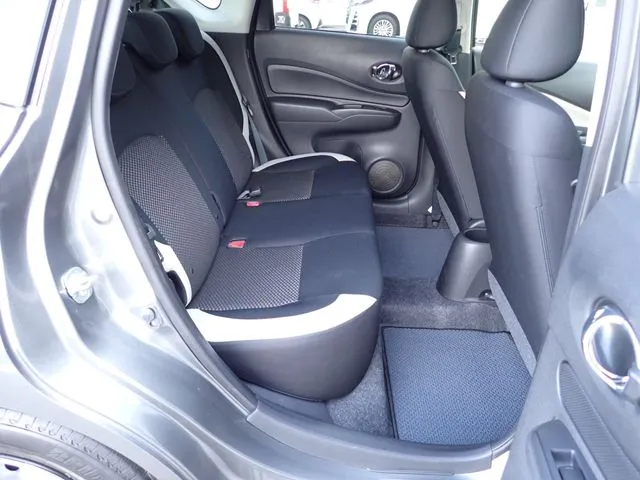 ニッサン　ノート