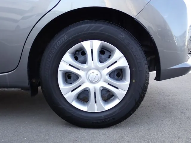 ニッサン　ノート