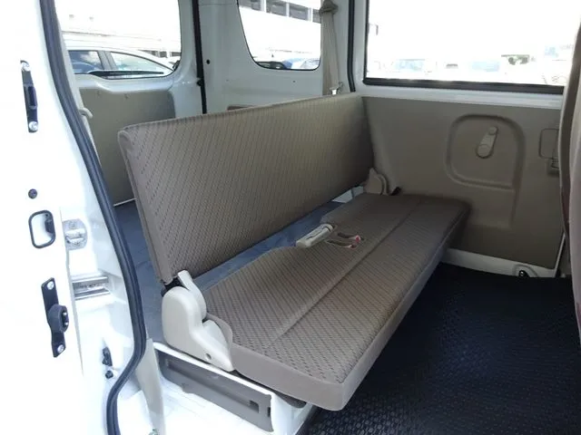 スズキ　エブリイバン