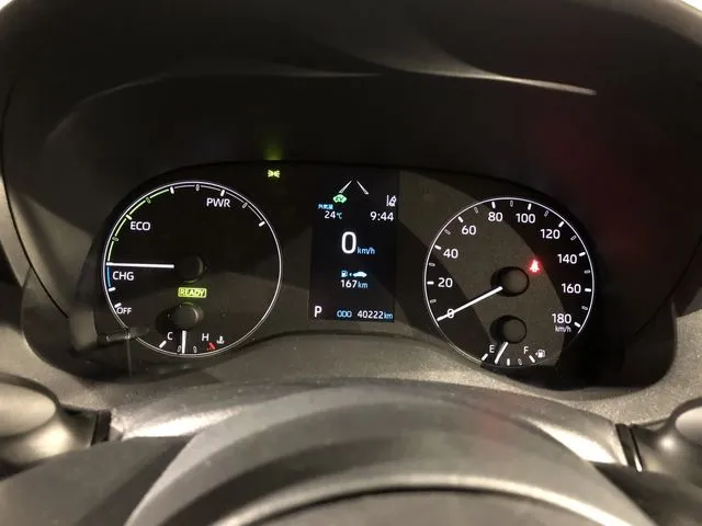 ヤリス　ハイブリッド（トヨタ）の車両写真