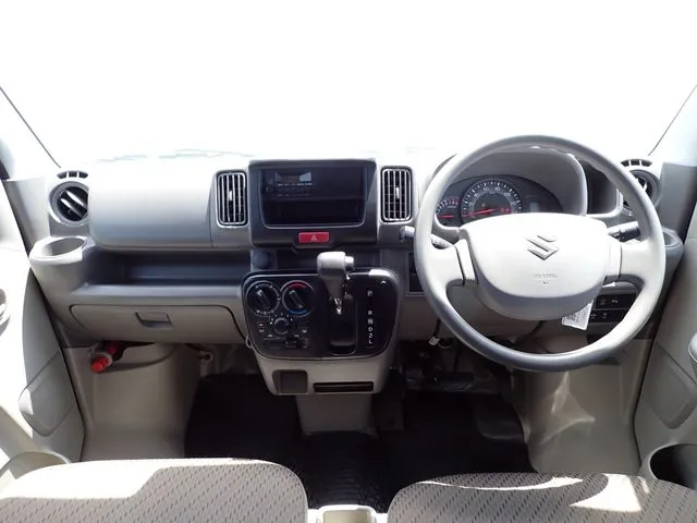 エブリイバン（スズキ）の車両写真