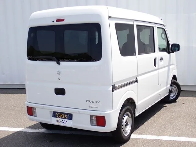 エブリイバン（スズキ）の車両写真