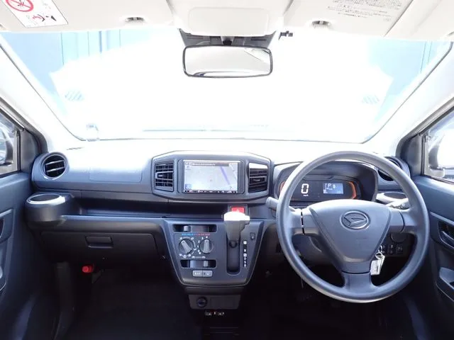 ミラ　イース（ダイハツ）の車両写真