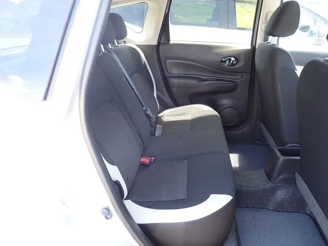 ノート（ニッサン）の車両写真