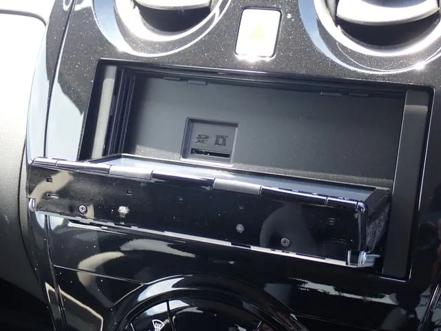 ノート（ニッサン）の車両写真