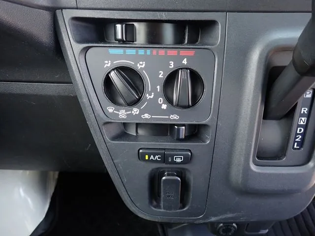 ハイゼットカーゴ（ダイハツ）の車両写真