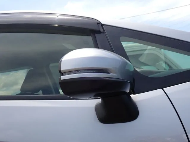 シャトル　ハイブリッド（ホンダ）の車両写真