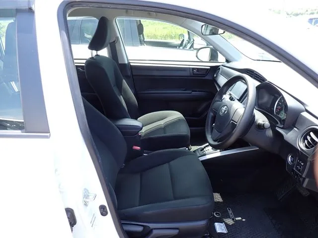 トヨタ　カローラフィールダー