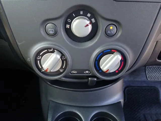 ノート（ニッサン）の車両写真