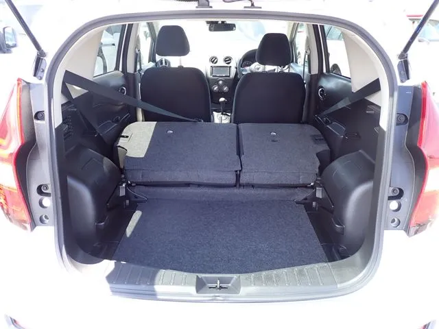 ノート（ニッサン）の車両写真