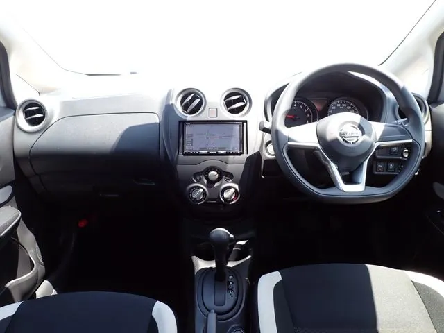 ノート（ニッサン）の車両写真