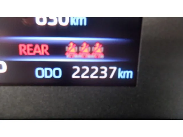 カローラ ツーリング ハイブリッド(トヨタ)の車両写真