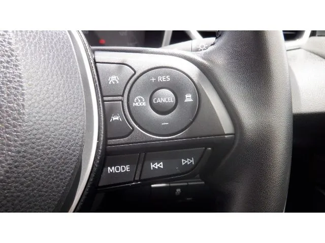 カローラ ツーリング ハイブリッド(トヨタ)の車両写真