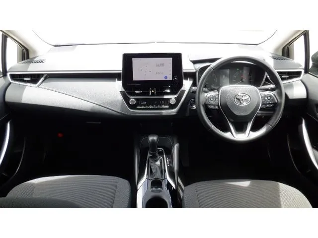 カローラ ツーリング ハイブリッド(トヨタ)の車両写真