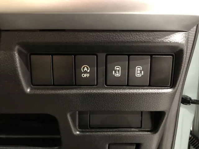 スペーシア　ギア（スズキ）の車両写真