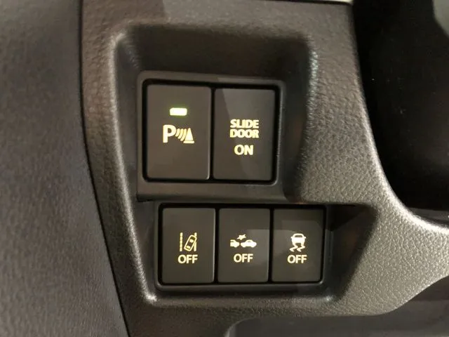 スペーシア　ギア（スズキ）の車両写真