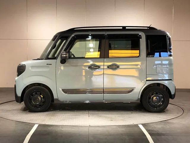 スペーシア　ギア（スズキ）の車両写真