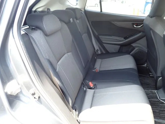 インプレッサスポーツ 4WD(スバル)の車両写真