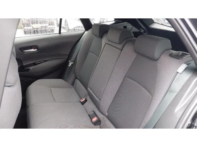 トヨタ　カローラ　ツーリング　ハイブリッド