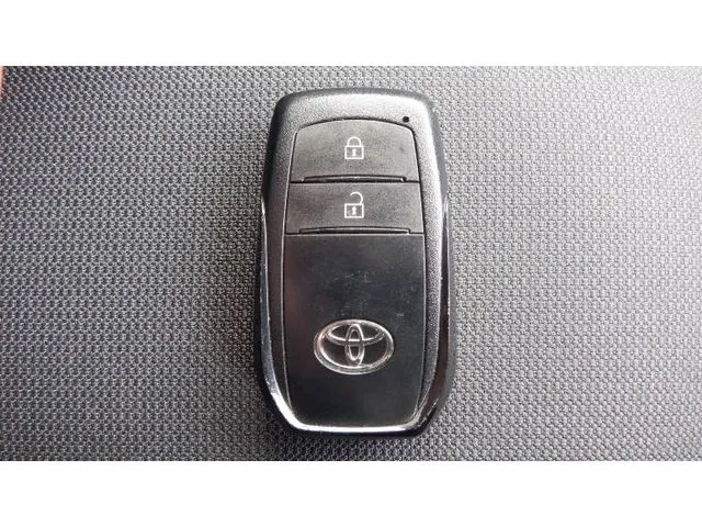 トヨタ　カローラ　ツーリング　ハイブリッド