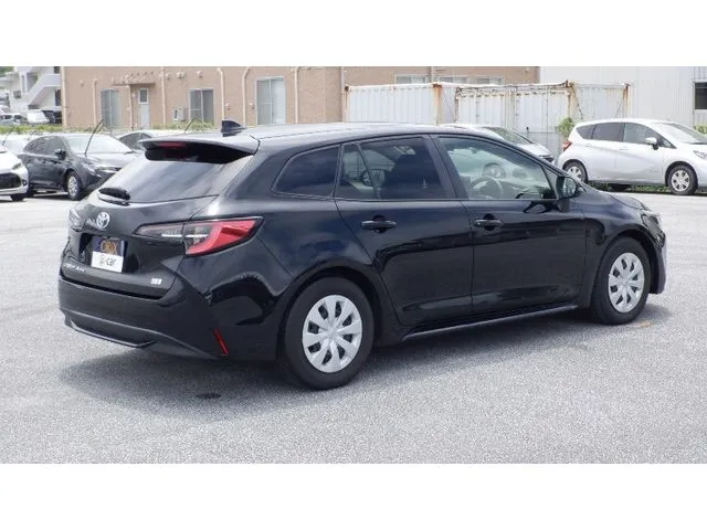 トヨタ　カローラ　ツーリング　ハイブリッド