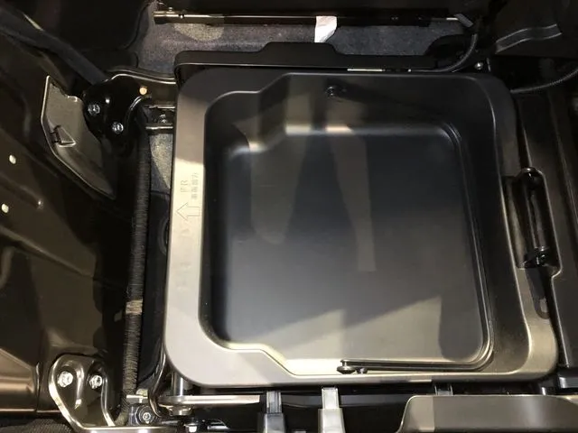 スペーシア カスタム(スズキ)の車両写真