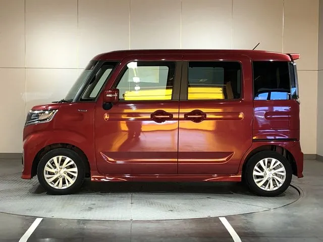 スペーシア カスタム(スズキ)の車両写真