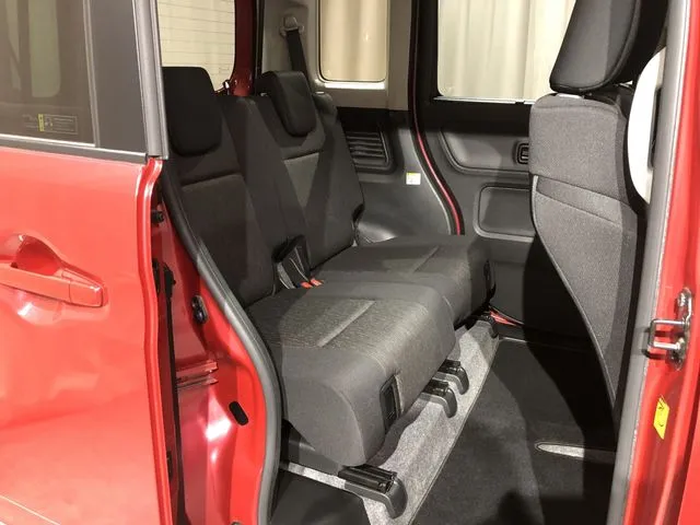 スペーシア カスタム(スズキ)の車両写真