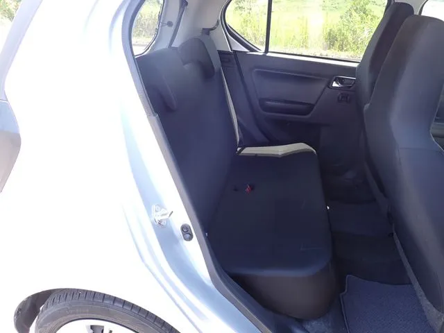 ミラ　イース（ダイハツ）の車両写真