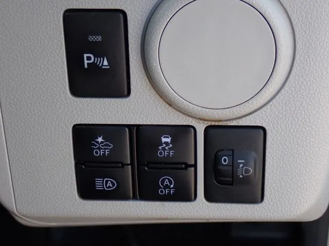 ミラ　イース（ダイハツ）の車両写真