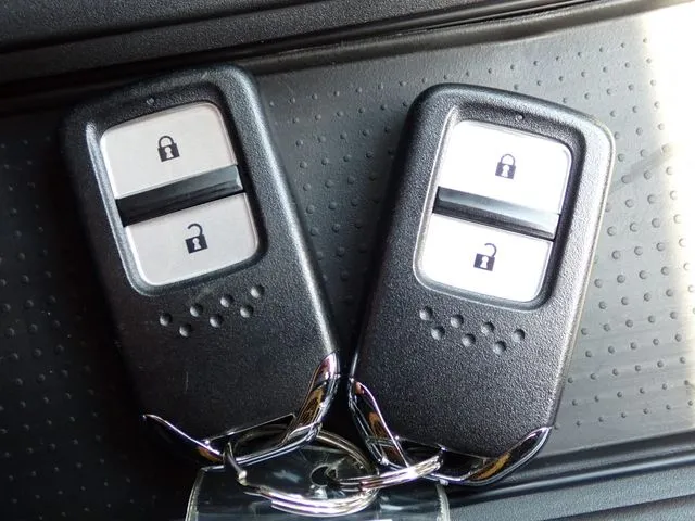 フィット　ｅ：ＨＥＶ（ホンダ）の車両写真