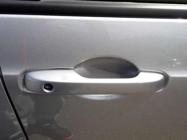 フィット　ｅ：ＨＥＶ（ホンダ）の車両写真