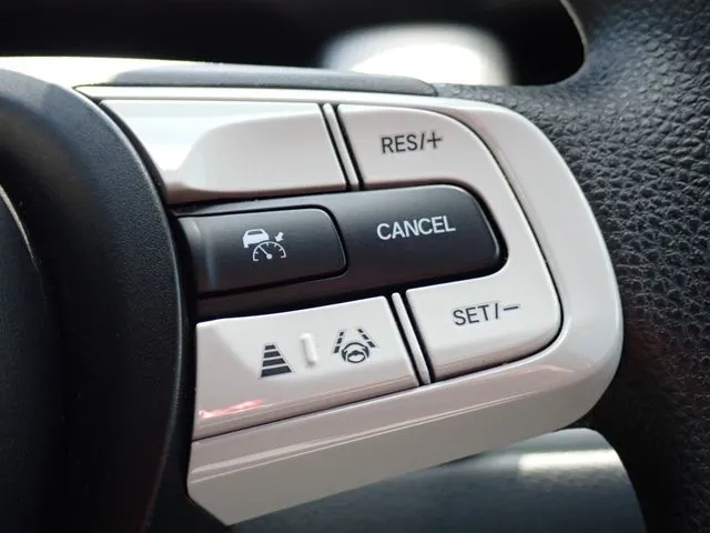 フィット　ｅ：ＨＥＶ（ホンダ）の車両写真